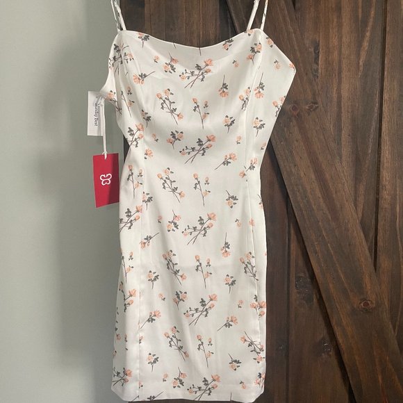 Aritzia Sunday Best Shimmer Dress (White/Apricot) - Picture 1 of 3